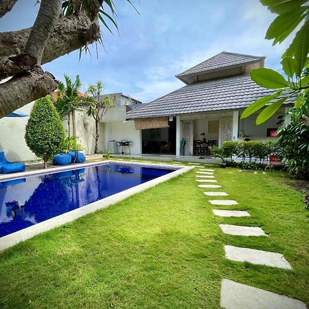 Villa Majegau 1 By Deasha Seminyak Extérieur photo