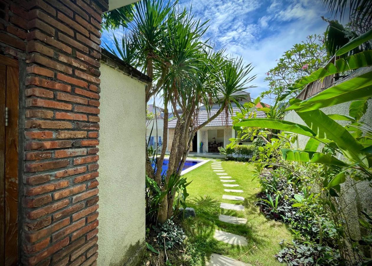 Villa Majegau 1 By Deasha Seminyak Extérieur photo